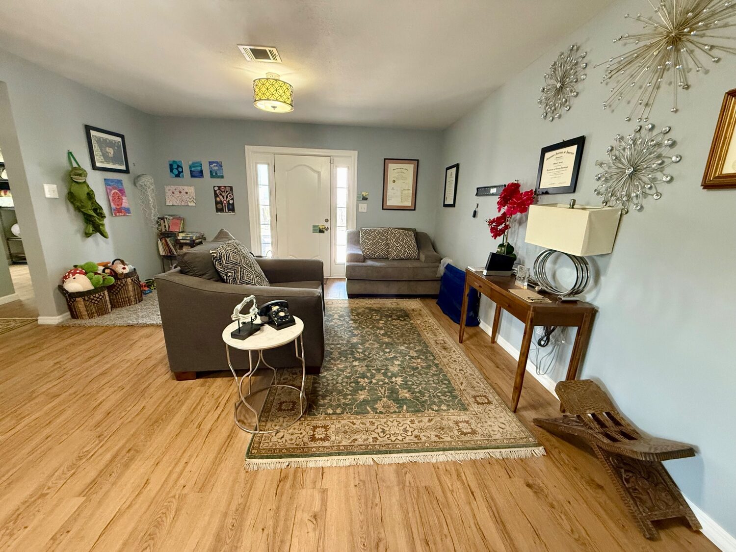 Welcoming lobby and common area